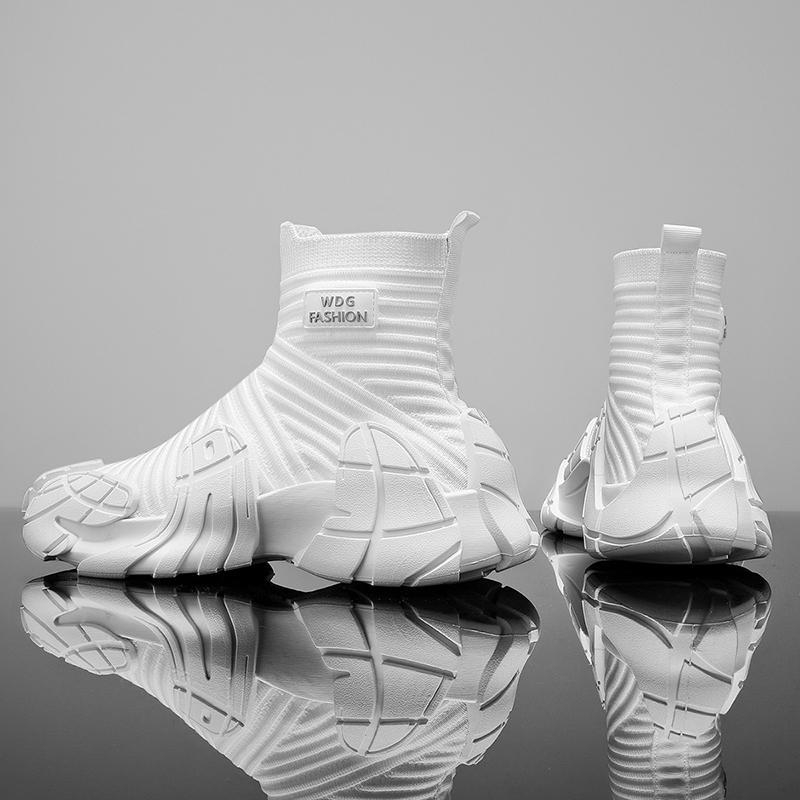 Мъжки маратонки с дишаща мрежеста горна част и Flyknit, нисък връх, закопчаване с връзки, гумена подметка