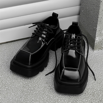 Férfi üzleti hivatalos cipő, négyszögletes orr, magasságot növelő, gumírozott talp, csúszásmentes