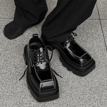 Férfi üzleti hivatalos cipő, négyszögletes orr, magasságot növelő, gumírozott talp, csúszásmentes