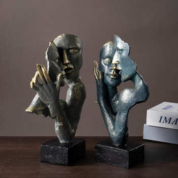 Ölelkező pár műgyanta figurája, absztrakt arccal; Márka: Weili Delico; Kategória: Resin Crafts; Anyag: szintetikus gyanta; Csomagolás: kartoncsomagolás