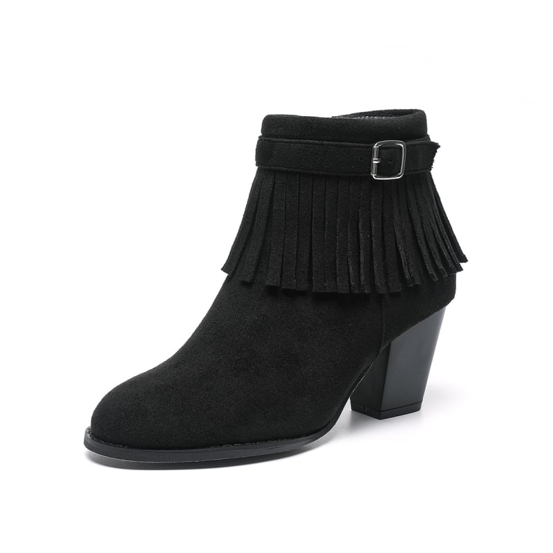 Női bojtos bokacsizmák, nubuk felsőrész, kerek orr, 6–8 cm vastag sarok, oldalsó cipzár