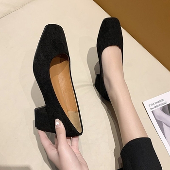 Női velúr laposcipő, kerek orrú, slip-on, PU talpbetét, alacsony sarok (<3 cm), egyszínű