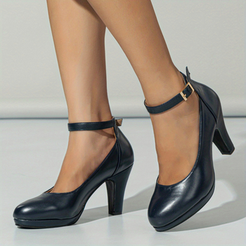 Platforminiai aukštakulniai su T-dirželiu, viršutinė dalis iš karvių odos, skirti lauko naudojimui