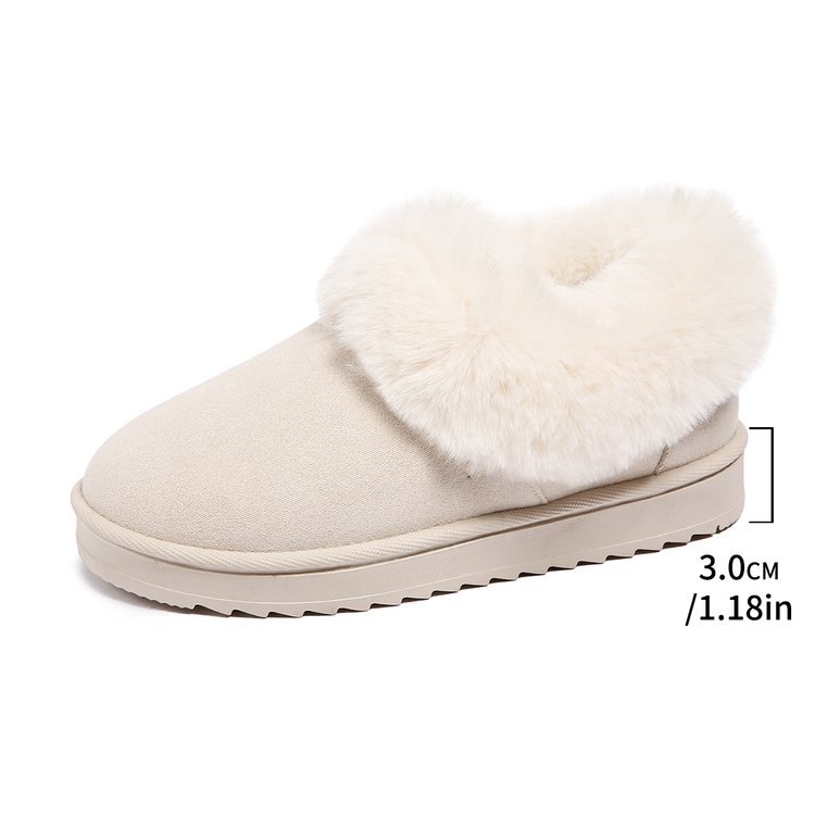 Női téli csizma, PU felsőrészel, PU belső talp, belső rövid plüss bélés, gumitalp, középmagas kivitel, slip-on