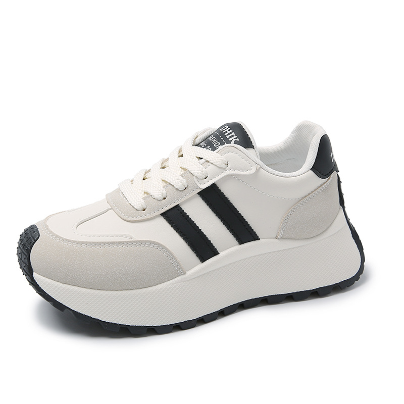 Naiste igapäevased tossud kõrgendatud, hingavad, paks tald, pealiskihiks sünteetiline nahk, PU keskmine tald