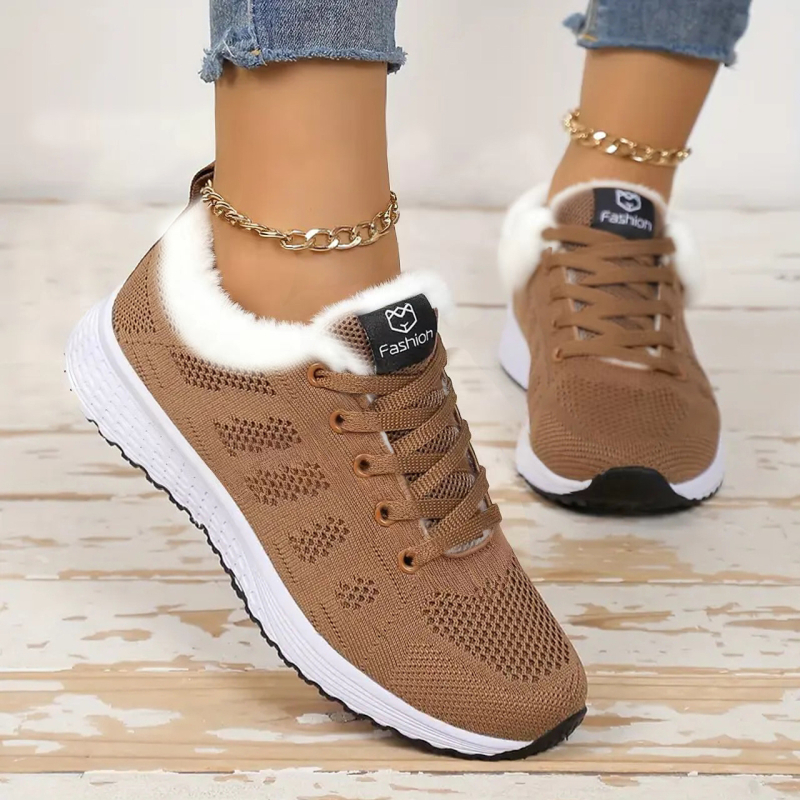 Naise igapäevased puuvillased tossud soojendava vooderdusega, madal varvas, nöörimisega sulgumine, EVA tald (Ülemine: Super Fiber; Vooder: tehis karusnahk; Tald: EVA; Sulgemine: nöörid; Kinga kõrgus: madal)