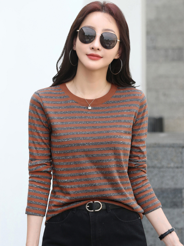 Prugasta majica s dugim rukavima – straight kroj, okrugli izrez, 70–80% pamuk, <30% poliester, japansko-korejski casual stil