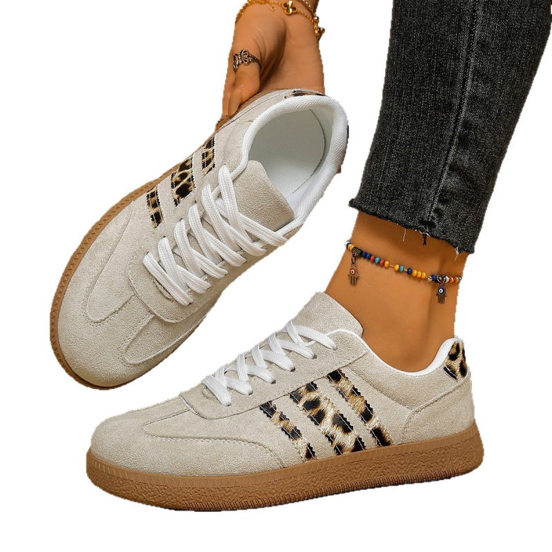 Leopard mintás velúr női sportcipő, fűzős, középsarkú 3–5 cm, gumírozott talp