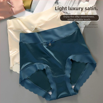 Ženské nohavičky s stredným pásom z nylonu; ice-silk látka; priedušné a antibakteriálne; vsadené Mulberry hodváb; hlavná tkanina 70–80% nylon; pletené 51–60D.