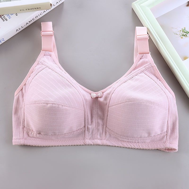 Podprsenka s plnou pokrývkou, bez kostíc, z nylonu s bavlnenou výstelkou, tenké formované poháre, odnímateľné dvojité ramienka, zadné zapínanie s tromi radmi háčikov