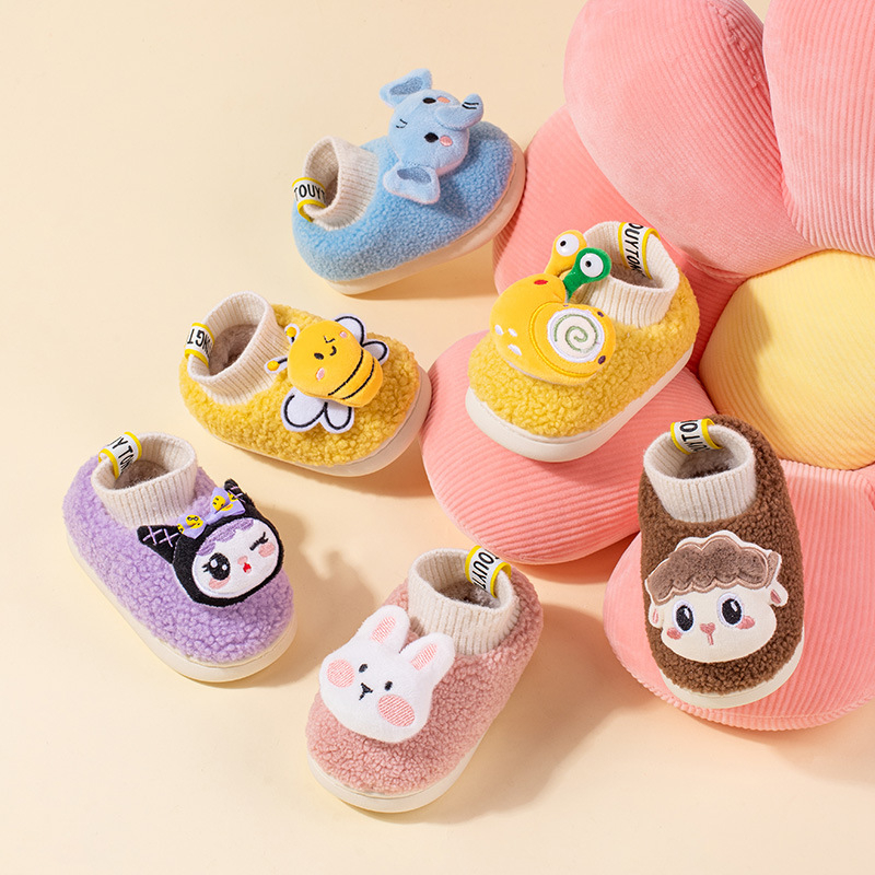 Little Deer Mili dječje plišane papuče za zimu — životinjski uzorak, pull-on dizajn, gornji materijal plastika, đon TPR, dob 1–3 i 4–6 godina