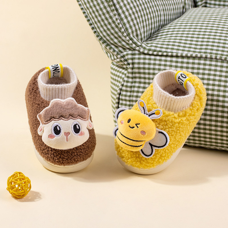 Little Deer Mili dječje plišane papuče za zimu — životinjski uzorak, pull-on dizajn, gornji materijal plastika, đon TPR, dob 1–3 i 4–6 godina