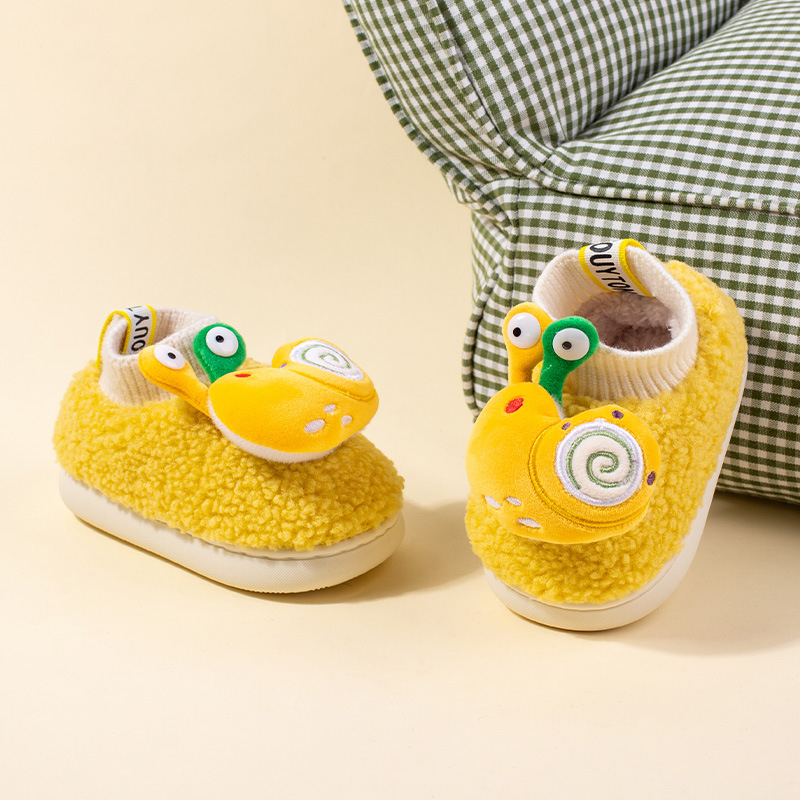 Little Deer Mili dječje plišane papuče za zimu — životinjski uzorak, pull-on dizajn, gornji materijal plastika, đon TPR, dob 1–3 i 4–6 godina