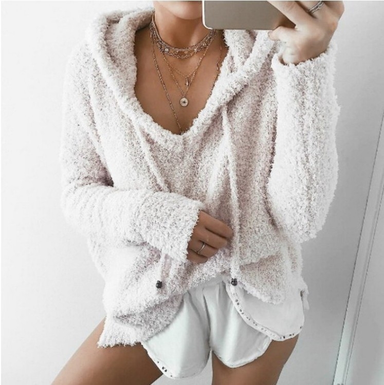 Ženski mohair džemper s kapuljačom, dvostrani baršun, lagan kroj, dugi rukavi, kapuljača s vezicama, kopča s jednim gumbom, flis podstava, 71-80% mohair, srednja duljina