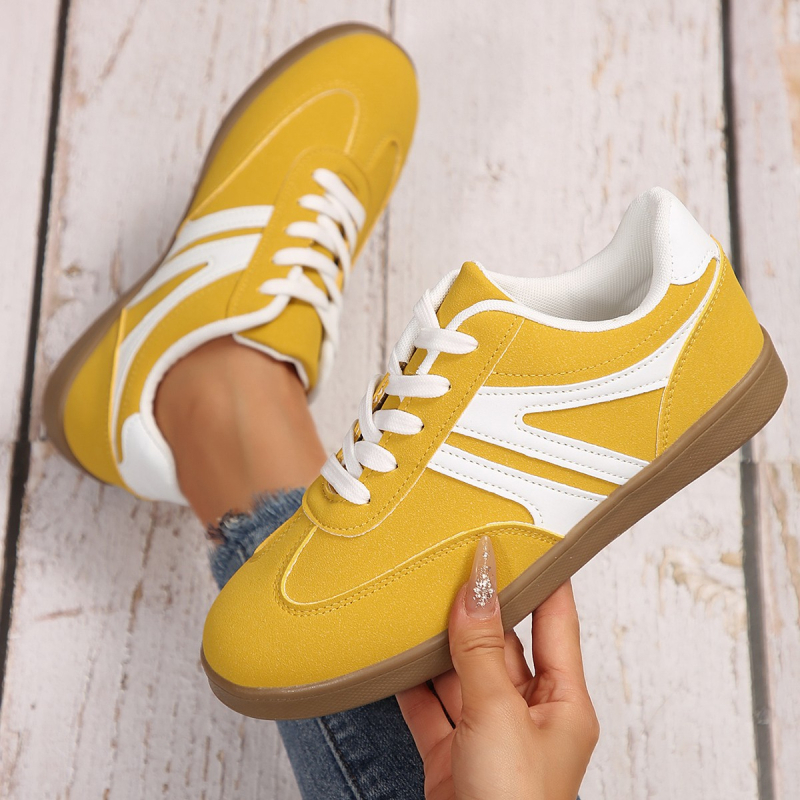 Női platformos sneaker — kerek orr, mű PU felsőrész, légáteresztő mesh belső, fűzővel záródó, alacsony platform sarok 1–3 cm
