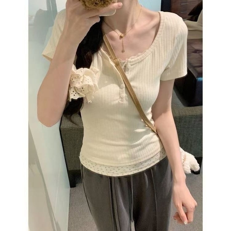 Ženska kratka majica s cvjetnom čipkom, V-dekolte, mješavina chenille-spandex, detalji s kopčama i šavovima