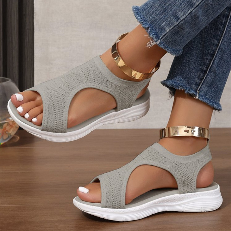 Žuvies burnos formos sandalės, viršus iš tinklo, vidus iš tinklo, guminis padas, laisvas stilius