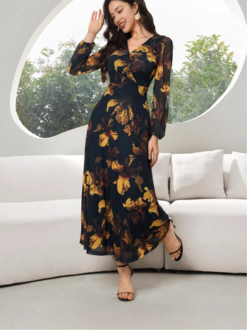 Dlhé šaty A-línie s výstrihom do V, dlhé rukávy, kvetinový vzor, polyester