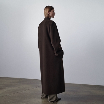 Дамско палто от вълнен твид, стойкова яка, скрита закопчалка, дължина 80–100 см, свободна кройка