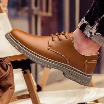 Pánske kožené topánky na šnúrky, nízky profil, zaoblená špička, gumová podrážka