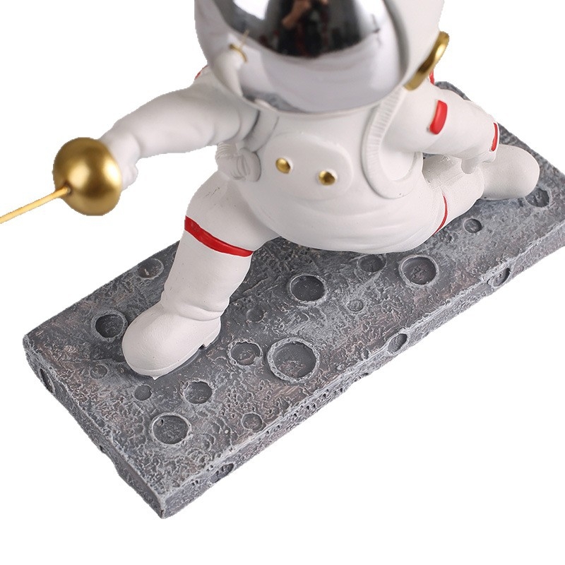 Figúrka astronauta šermiar, syntetická živica; jednoduchý a moderný štýl; výroba: liatie, leštenie; kód produktu Ltao675776013872
