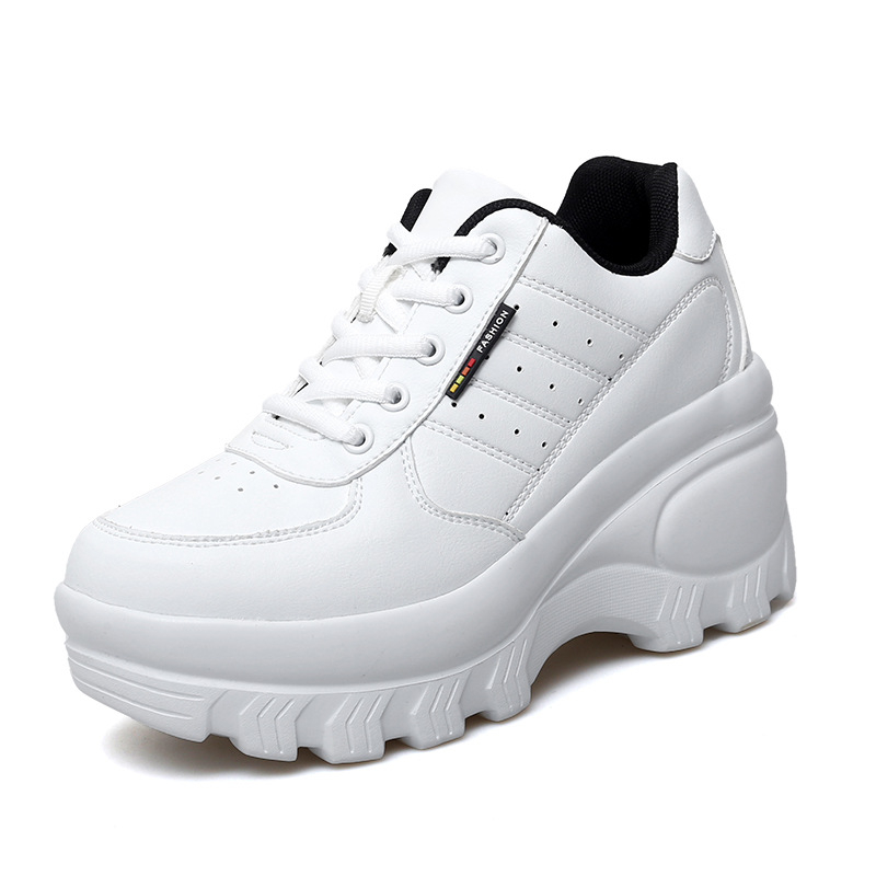 Kényelmes mindennapi légáteresztő magas talpú tornacipő, 4–6 cm wedge, kerek orr, mikroszálas felsőrész