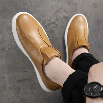 Pantofi casual pentru bărbați, partea superioară din PU, vârf rotund, deschidere superficială, toc mic 1-3 cm, talpă din cauciuc
