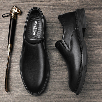 Pánske kožené topánky v britskom štýle pre business casual, vrchnok z dvojitej hovädzej kože, gumová podrážka, PU vložka, mikrovláknová podšívka, okrúhla špička