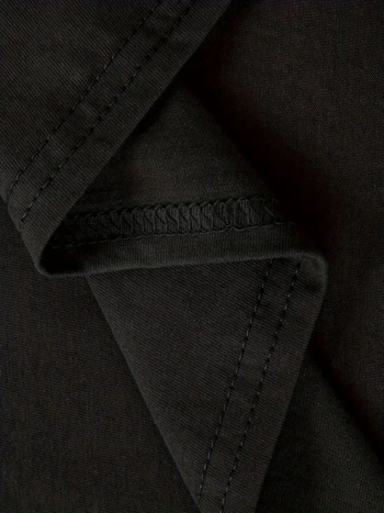 Tricou din bumbac, imprimare Hands Off Protest, mâneci scurte, guler rotund, croială dreaptă