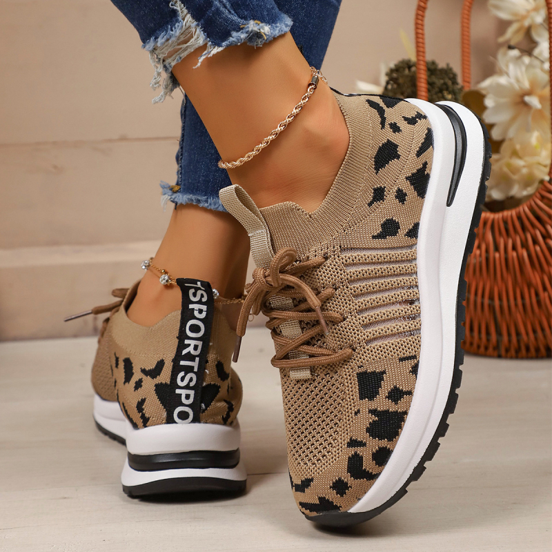 Pantofi sport casual dama, partea superioară Flyknit, vârf rotund, imprimeu leopard, șireturi în față, talpă din cauciuc
