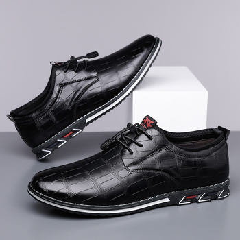 Pánske mokasíny s PU vrchnou, gumová podrážka, okrúhla špička, nízky členok, protisklzná podrážka