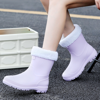 Moterų lietaus botai, PVC viršus, vidutinio ilgio vamzdelis, slip-on, plokščia kulni, visoms sezonoms