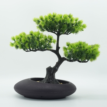 Plastový dekoratívny strom Welcome Pine — Mingyi 156, vstrekované spracovanie, určený na ozdobu, stolovú dekoráciu a rekvizitu na fotografiu.