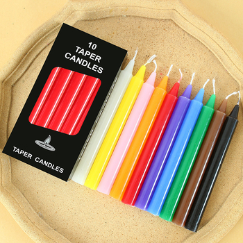 Forest Fire парафинова цилиндрична обикновена свещ за осветление, изработена полу ръчно и полуавтоматично.