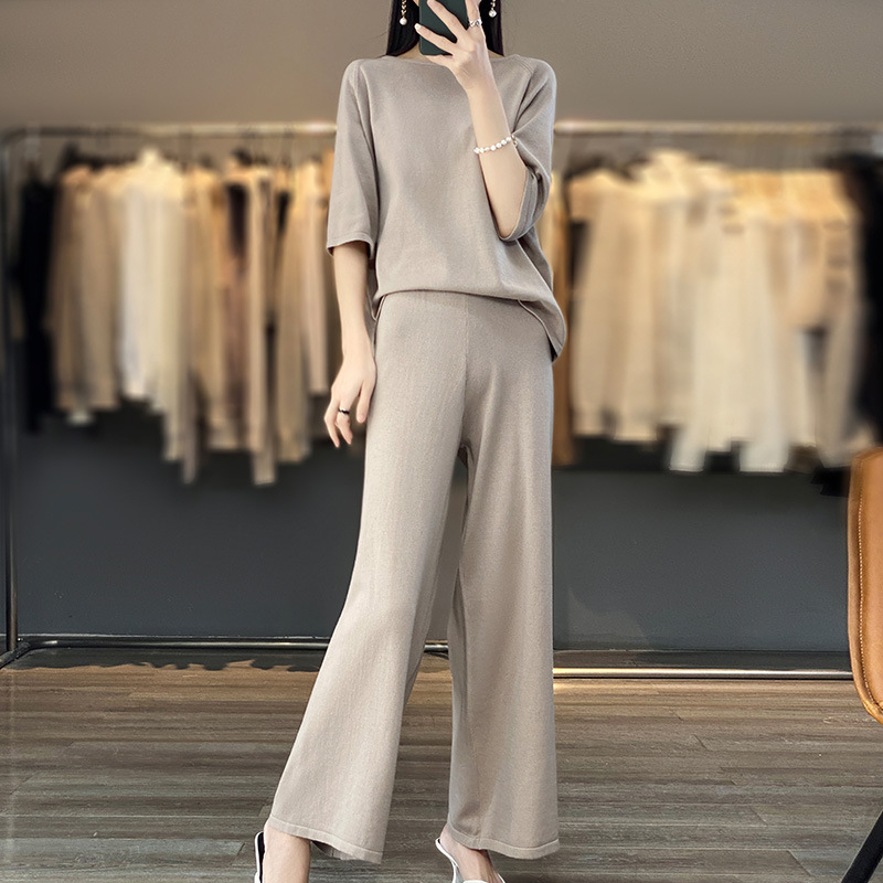 Dvoslojni pamučni pleteni set: top s okruglim izrezom i kratkim rukavima, široke hlače; casual stil, 95% pamuk