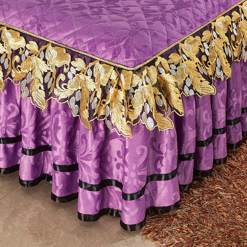 Velūra gultas svārki, kviltēti, vienkrāsaina, izšūšana, reaktīvā krāsošana