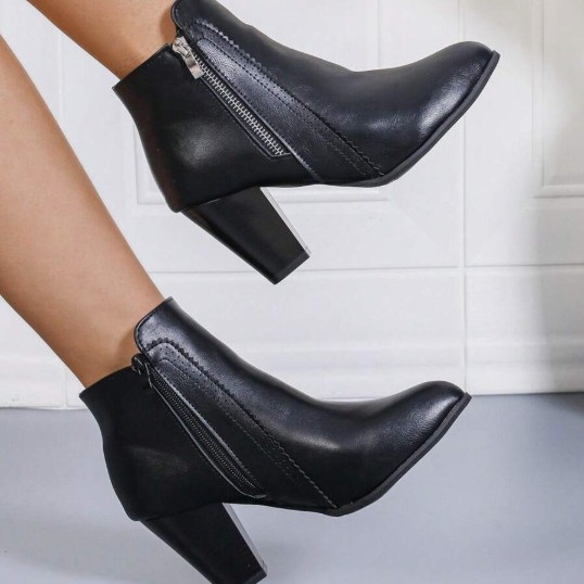 Ženske modne čizme, euro-američki stil, oštar vrh, chunky peta, bočni zatvarač, PU gornji dio