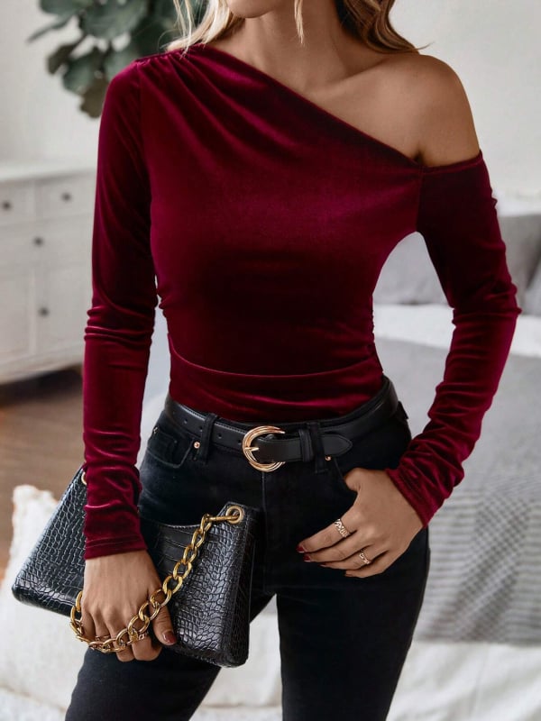 Poliesterska majica s dugim rukavima, uski kroj, kosi ovratnik, patchwork šivanje