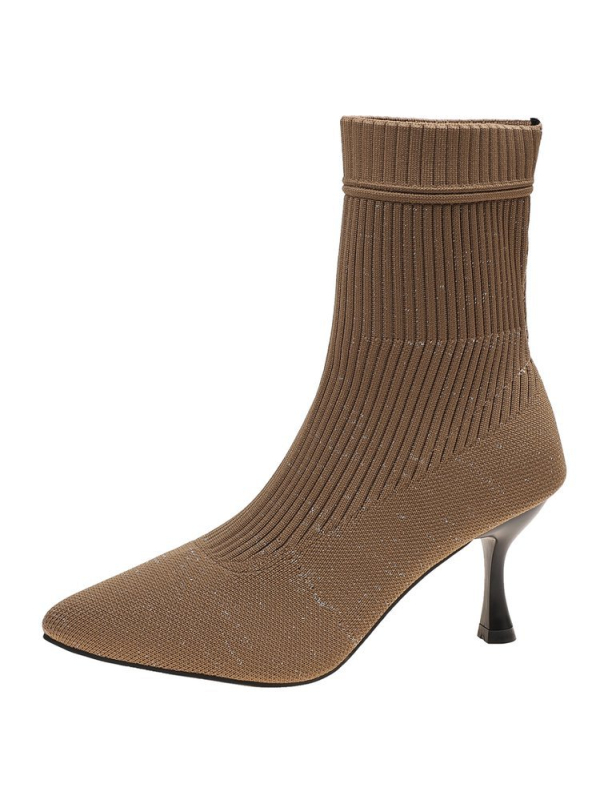 Női zokniszárú bokacsizmák hegyes orrú, vékony sarok, sarkak magassága 6–8 cm, alacsony szár, textile felsőrész