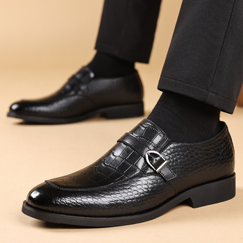 Pánske loafers — regenerovaná koža, ostrý špičatý nos, šnurovanie, gumová podrážka