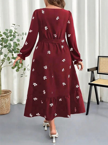 Patchwork suknelė su kvadratine apykakle, žibintinėmis rankovėmis, gėlių raštu, poliesteris