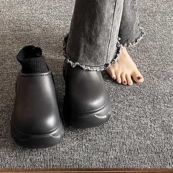 Moteriškos EVA šlepetės su itin stora padu, viršutinė dalis EVA, vidinė EVA, pūkuota užpakalinė dalis, prekės ženklas Restrained Beauty