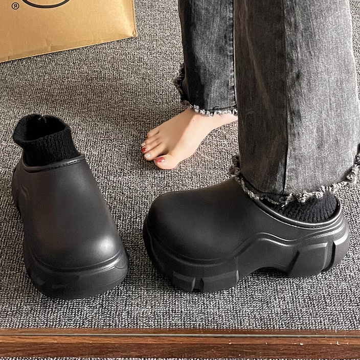 Moteriškos EVA šlepetės su itin stora padu, viršutinė dalis EVA, vidinė EVA, pūkuota užpakalinė dalis, prekės ženklas Restrained Beauty