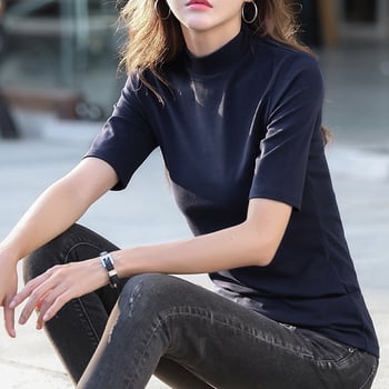 Ženski pamučni T-shirt, uski kroj, polu-visoka ovratnica, rukavi srednje dužine, jednostavan uzorak