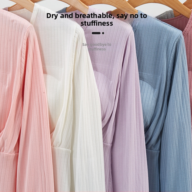 Barošanas top ar četru pogu aizdari, garas piedurknes, elpojoša viskoze (95-100%), bieza auduma 251-300 g/m²