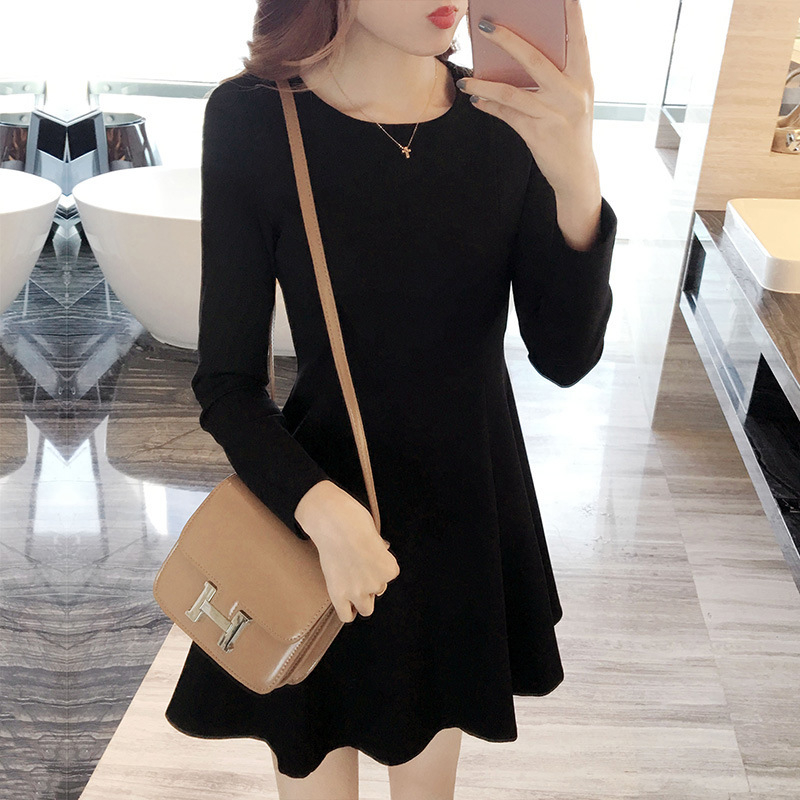 Moterų A linijos midi suknelė, apvalios kaklo, ilgomis rankovėmis, viskozės ir acetato mišinys, vasara 2024