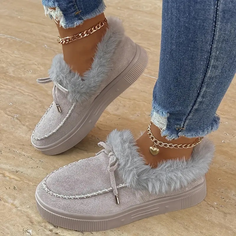 Női velúr téli csizma műszőrme bélésével, gumitalp, alacsony sarok, középső nyílás