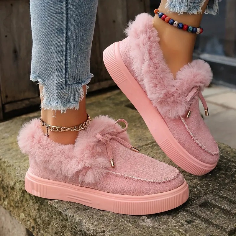 Női velúr téli csizma műszőrme bélésével, gumitalp, alacsony sarok, középső nyílás