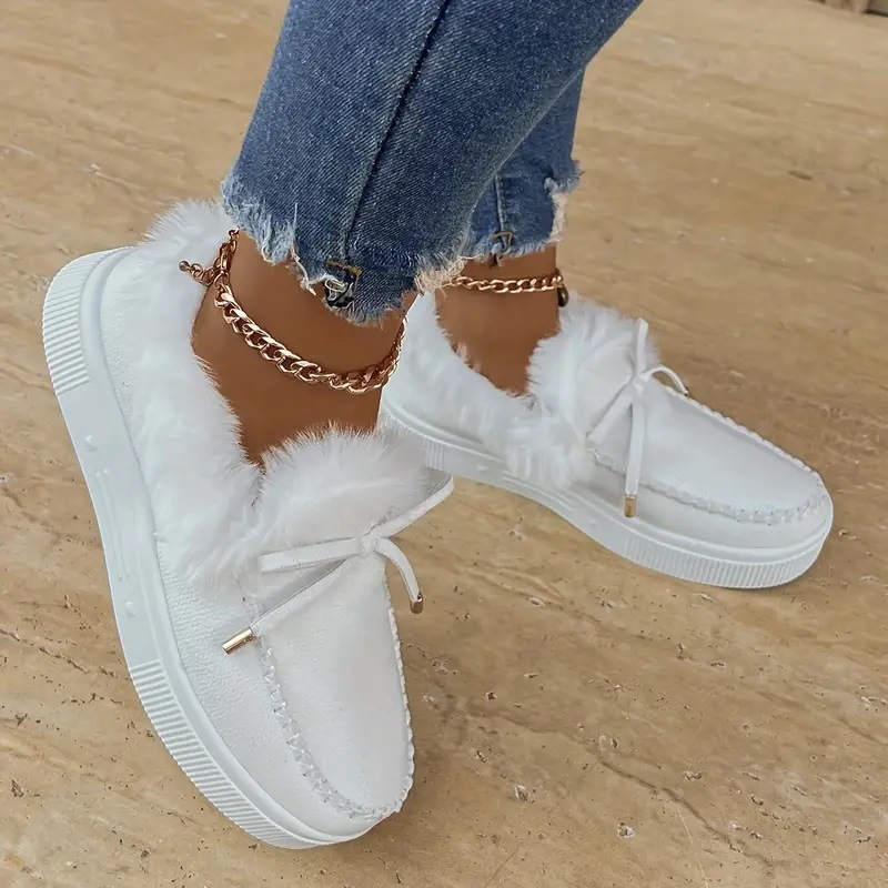 Női velúr téli csizma műszőrme bélésével, gumitalp, alacsony sarok, középső nyílás