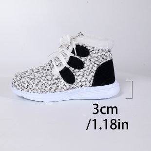 Női téli velúr magas szárú csizma műszőrme bélésével, elöl fűzőkkel, gumitalppal